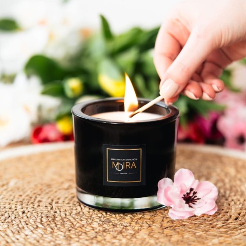 świeca sojowa MOIRA o zapachu YLANG-YLANG.jpg